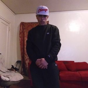 Meet your Posher, Ulises